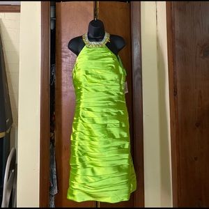 JJ’s House Lime green dress